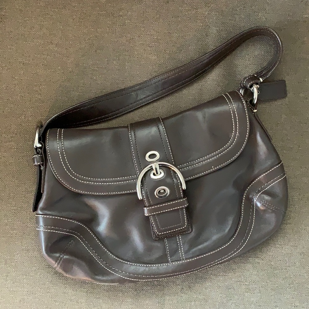 Classic coach purse